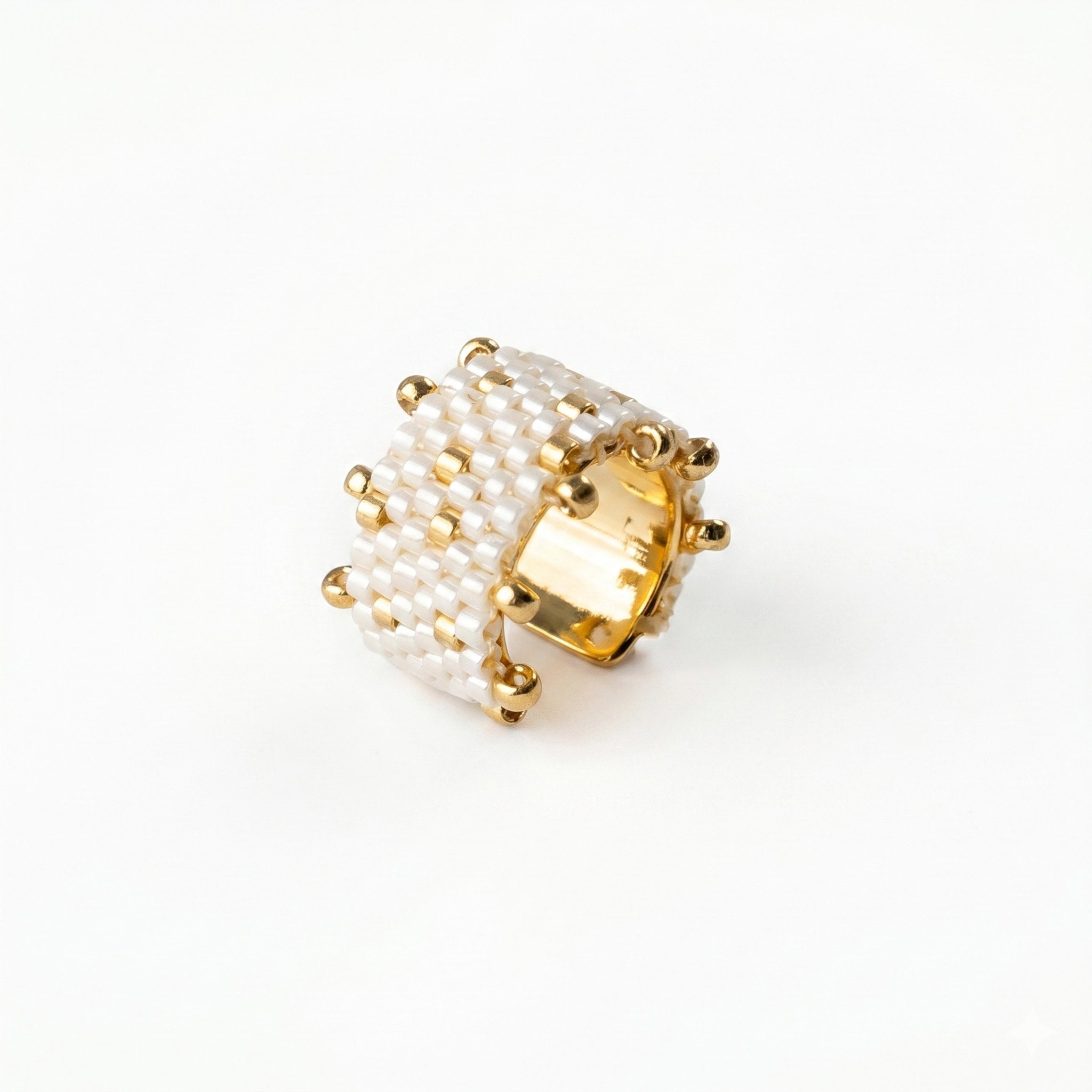 EARCUFF